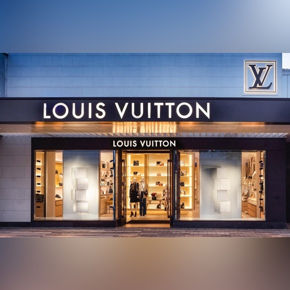 SALE Louis Vuitton Leather 4Key Holder Taiga Green AUTHENTIC 3.75x2.75 - Picture 14 of 15